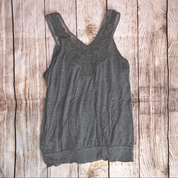 Threads Tank Top - Picture 2 of 5